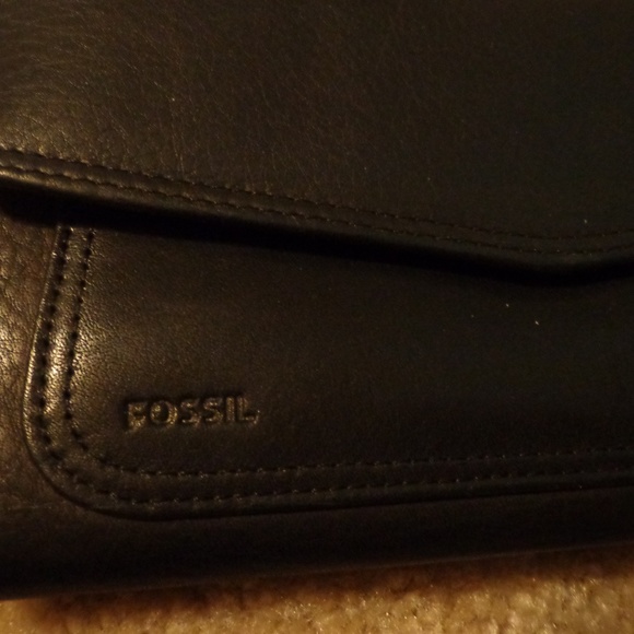 Fossil Wallet on a String! - Picture 2 of 8